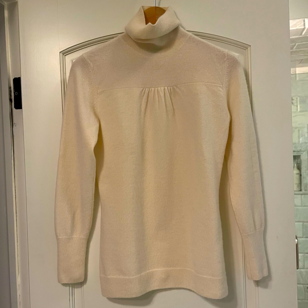 Cream-Ivory Cashmere Turtleneck Sweater